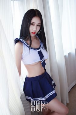 乳房和月亮